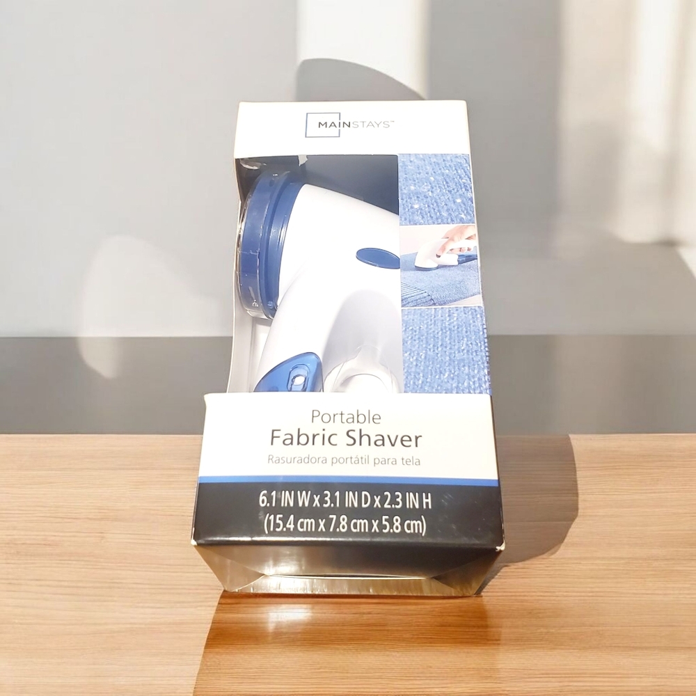 PORTABLE FABRIC SHAVER / LINT REMOVER AA-Batteries Operated EASY-TO-USE 3-Blade